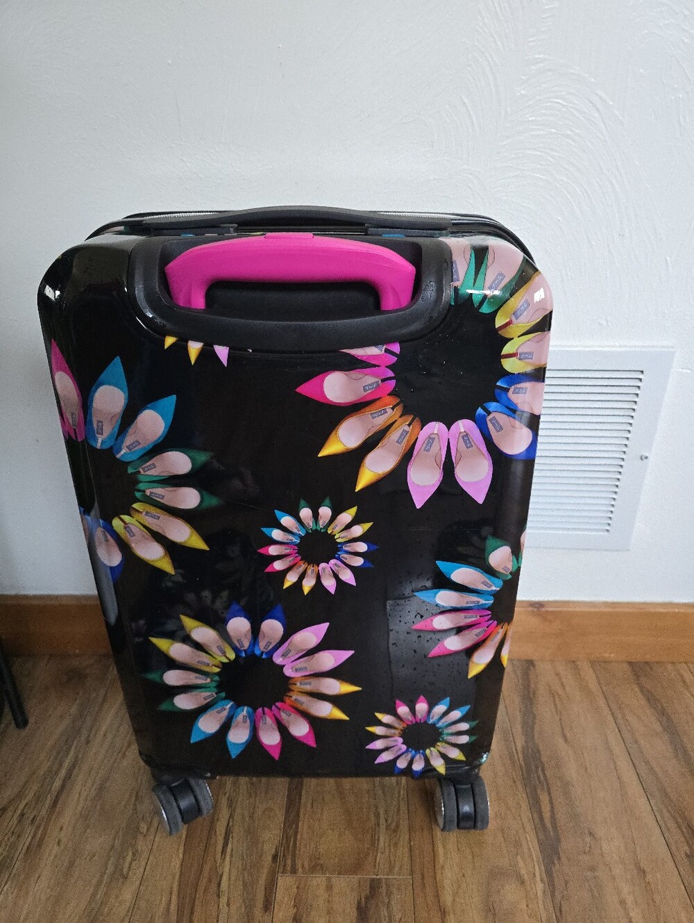 SJP Shoe Flowers Spinner Carry On W Packing Cubes - Picture 2 of 8